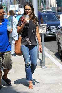 49813995_jordana-brewster-004.jpg