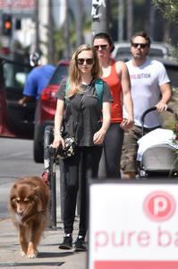 49864683_amanda-seyfried-04.jpg