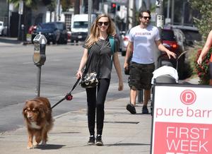 49864717_amanda-seyfried-14.jpg
