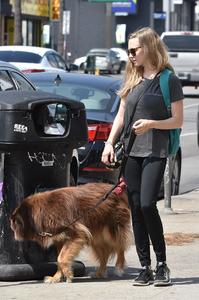 49864747_amanda-seyfried-20.jpg