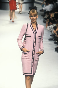 4_chanel-hc-fw-1995-5_html.thumb.JPEG.035d9d7937709f01e264bf70a3d11f36.JPEG