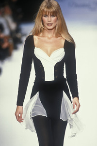 4_chantal-thomas-fw-1994-5_html.thumb.JPEG.b31e2595eca41452199f456b2c8e67dd.JPEG