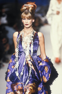 4_chloe-fw-1994-5_html.thumb.JPEG.139415ecc54c92f8ef820c7772c6f268.JPEG