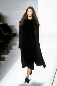 4_dkny-fw-1998-5_html.thumb.JPEG.1126b73a69103c234935de78d1f1ffc8.JPEG