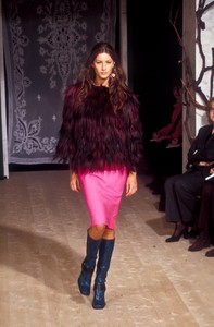 4_dolce-gabbana-fw-1999-5_html.thumb.JPEG.92169904429d5dad7d2c02d36b3707e3.JPEG