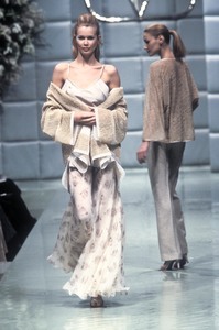 4_valentino-hc-ss-1996-5_html.thumb.JPEG.ea5610b36243c5c8d7cb2a6b6f2f0717.JPEG