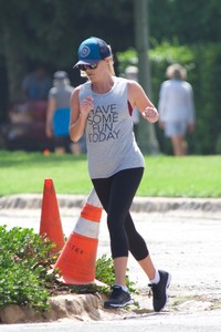 50179125_reese-witherspoon-1.jpg