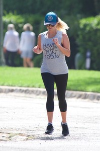 50179161_reese-witherspoon-4.jpg