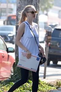 50280507_amanda-seyfried-07.jpg