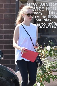 50280509_amanda-seyfried-08.jpg