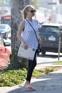 50280536_amanda-seyfried-16.jpg