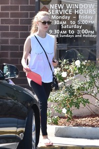 50280555_amanda-seyfried-20.jpg