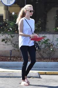 50280588_amanda-seyfried-27.jpg