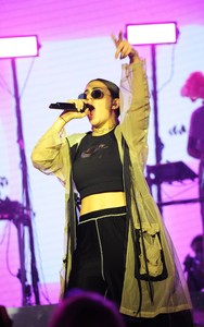 50430131_charli-xcx-10.jpg