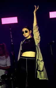 50430194_charli-xcx-16.jpg