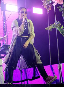 50430857_charli-xcx-42.jpg