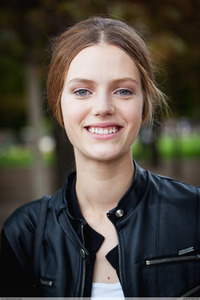 ESTHER HEESCH VALENTINO.jpg