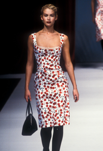 5981f92365c12_dolcegabbana-aw-1996-8.thumb.png.ec5fe96d6b961c2205058ee2434daafe.png