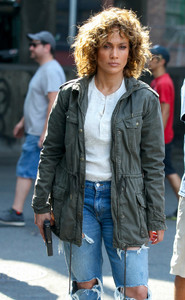 Jennifer+Lopez+movie+set+Shades+Blue+b5AaNN0kzZ5x.jpg