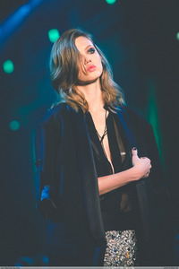 LINDSEY WIXON ALEXANDRE VAUTHIER.jpg