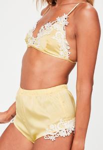 598662ad84ba8_yellow-applique-lace-bralet-and-shorts-set2.thumb.jpg.948eee43ae2160b87805add5193afe75.jpg