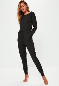 5986635b393ab_black-casual-loungewear-jumpsuit1.thumb.jpg.7a0980f954b3c0b84db9de3974aad564.jpg