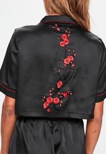 598664f219f43_black-satin-applique-detail-pyjama-setd.thumb.jpg.4634e4d5c0c0471fb06ba02ee0e838e5.jpg