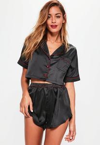 598664f2e01de_black-satin-applique-detail-pyjama-setc.thumb.jpg.5b91383eca68171c002d1d844f1c93bb.jpg