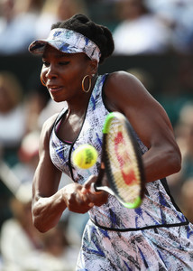 Venus+Williams+2017+French+Open+Day+Eight+-AyEVNpMxupx.jpg