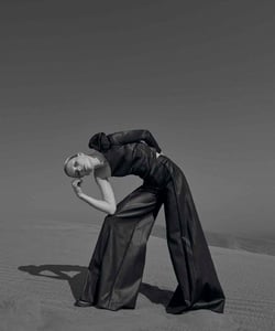 598b5aa470828_HarpersBazaarChileJulio2017-14.thumb.jpg.00144e173f7cfabb089bb56813c882ad.jpg