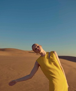 598b5aad992eb_HarpersBazaarChileJulio2017-21.thumb.jpg.898227fa14cad5bcb55f8cefdda9eef4.jpg