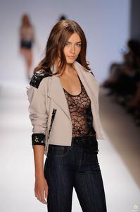 598c4e9267577_DiaconuAndreea18.thumb.JPG.bac0a31e1db6269ef15e9faced6deab6.JPG