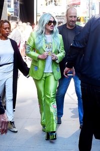     kesha100817BZNImage2.jpg