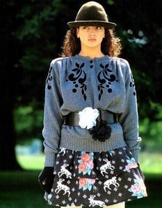598ebe59af1f8_Blumarine198504.thumb.jpg.fb50c99d331417ca73d1e3f9be21aa77.jpg