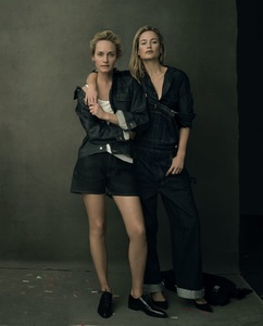 5991f927c2285_VogueUSSeptember2017-4.thumb.jpg.32eb6e920569752576057f7309109715.jpg