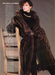 5993396bb5f91_USVogueDecember1983Furs...WithaShadeofDifferencelotharSchmid1.thumb.jpg.1ff3a821971b8b085f7e75647fe5026f.jpg