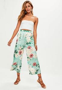 5993980803b3a_green-wide-leg-floral-pants1.thumb.jpg.a4cc3e2430e232fc8a767c2143e45c2a.jpg
