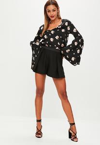 5993a656993dc_black-tailored-shorts1.thumb.jpg.861c5a710443216af552d60cefc7697d.jpg