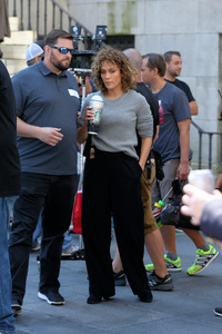      jlo160817BZNImage21.jpg