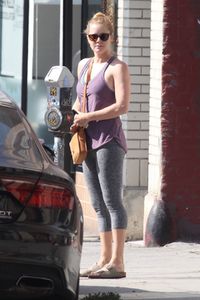 amy arrives pilates class hollywood 19 (4).jpg