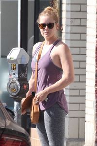 amy arrives pilates class hollywood 19 (7).jpg