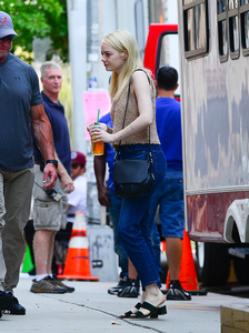 emmastone set of maniac nyc 17 (14).jpg