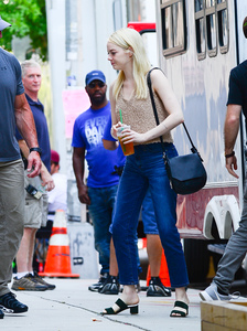 emmastone set of maniac nyc 17 (16).jpg