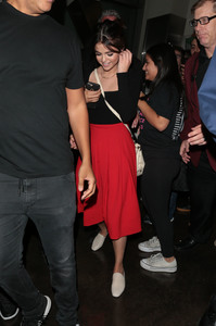 selena arclight hollywood 19 (15).jpg