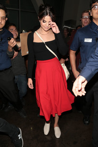 selena arclight hollywood 19 (22).jpg