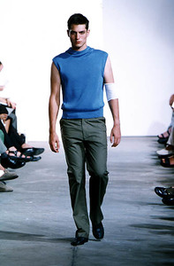 599b4fdadab84_FRichardEdwardsSpringSummer2000NewYorkFashionWeek.thumb.jpg.b6de03f82d7fc13b51b6a11e049c0af3.jpg