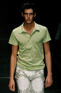 599b5160aaa90_VersusVersaceSpringSummer2000NewYorkFashionWeek.thumb.jpg.4c05984c39081a13e12734df93885156.jpg