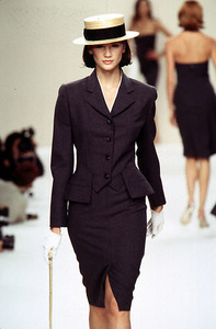 599bcf4957c48_BillBlassSpringSummer1996NewYorkFashionWeek3.thumb.jpg.34a58e1e9a2bd1f53d3a4757568b9e06.jpg