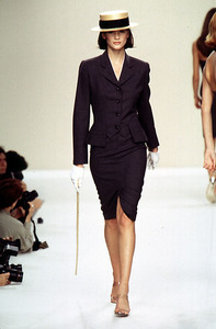 599bcf4c76f0f_BillBlassSpringSummer1996NewYorkFashionWeek5.thumb.jpg.cbc5022f6fe970e36b148760db961180.jpg