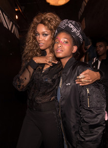 Tyra+Banks+Galore+Presents+GIRLCULT+skyAHVznp4yx.jpg